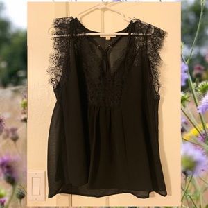 Vici from a dream lace top - NEW!!